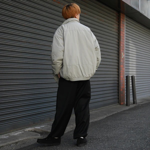 STAND PADDING JACKET
By meltum(メルタム)