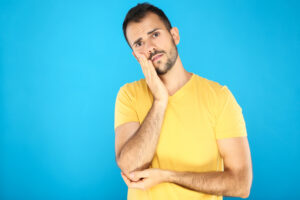 男性の腕毛の処理方法は？処理するメリットとおすすめの脱毛法をご紹介！